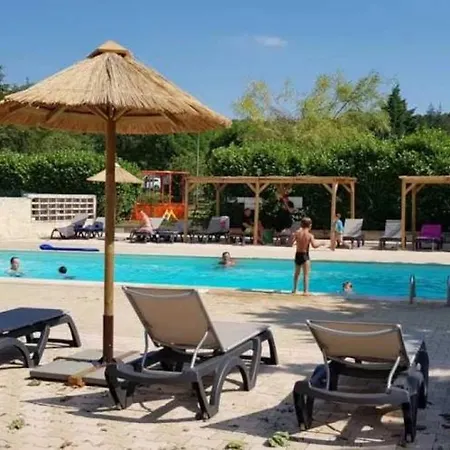 3 Etoiles - Piscine - Ccbbehh * Saint-Remeze
